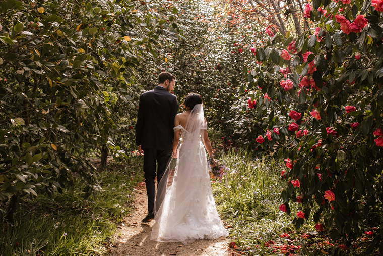 Garden Wedding Couple Photographer