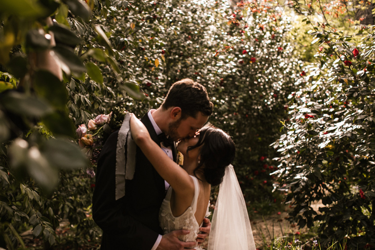 Garden Wedding Couple Photography Ideas