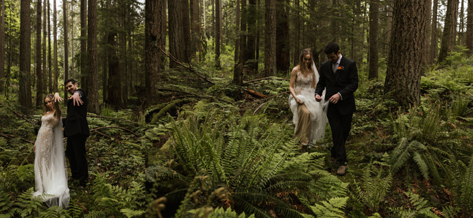 Stanley Park Teahouse Wedding Couple Photoshoot