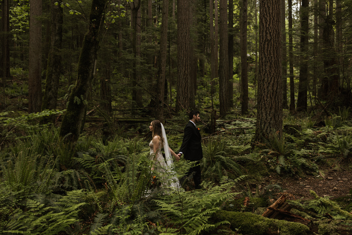 Stanley Park Teahouse Wedding Couple Photoshoot