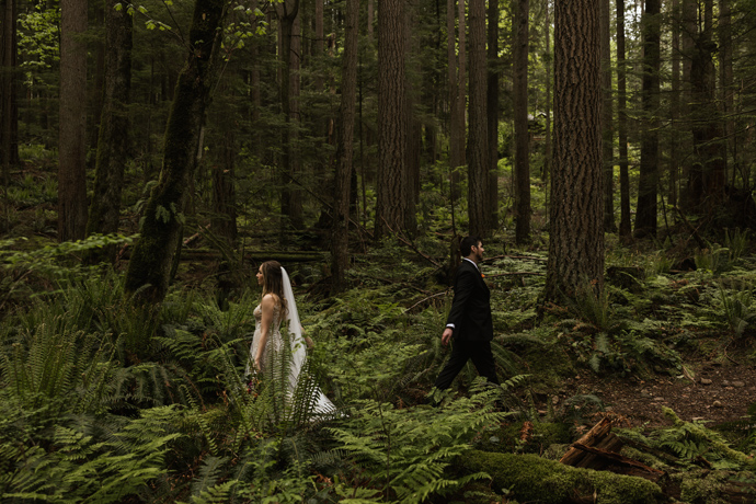 Stanley Park Teahouse Wedding Couple Photoshoot