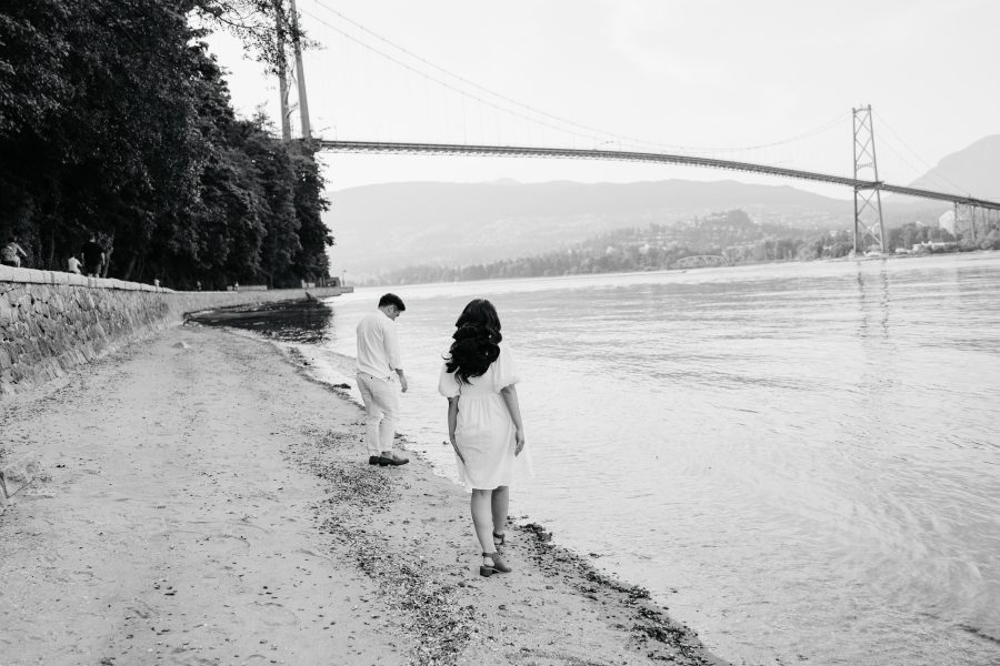 Stanley Park Engagement Beach Photographer