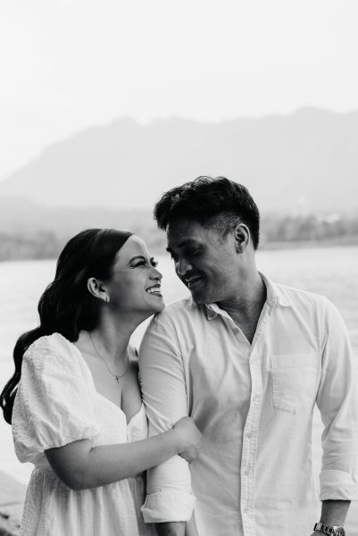 Stanley Park Engagement Couple Beach Photoshoot