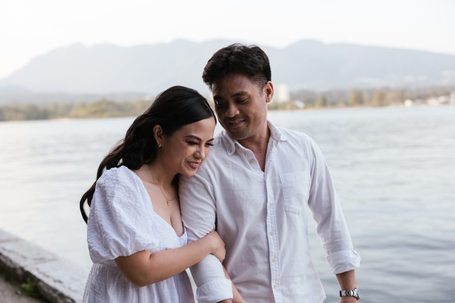 Stanley Park Engagement Couple Beach Photoshoot